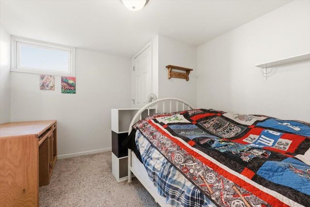 2117 AVENUE L, Council Bluffs, IA 51501