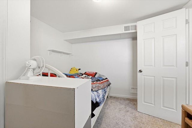 2117 AVENUE L, Council Bluffs, IA 51501