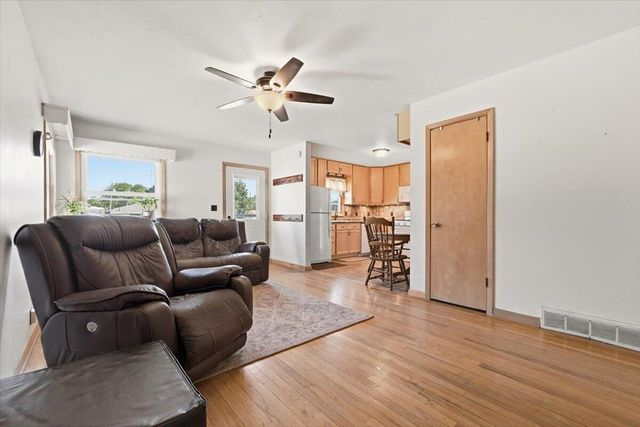 2117 AVENUE L, Council Bluffs, IA 51501