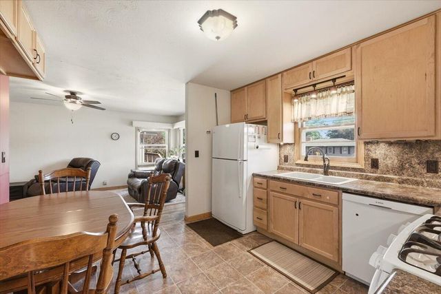 2117 AVENUE L, Council Bluffs, IA 51501