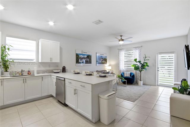 13319 SW 184th Ter, Miami, FL 33177