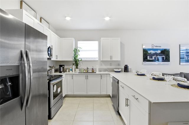 13319 SW 184th Ter, Miami, FL 33177