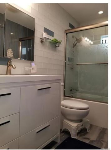1637 W 2nd Street, Brooklyn, NY 11223