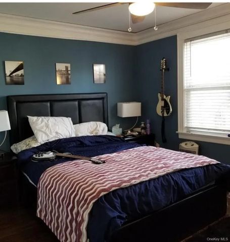 1637 W 2nd Street, Brooklyn, NY 11223
