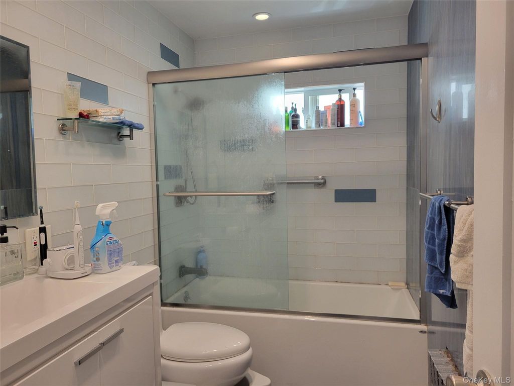 1637 W 2nd Street, Brooklyn, NY 11223 — photo 5