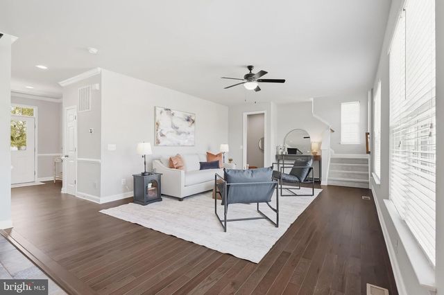 804 MILDENHALL CT, Purcellville, VA 20132
