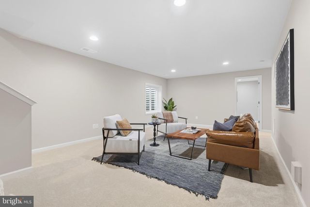 804 MILDENHALL CT, Purcellville, VA 20132