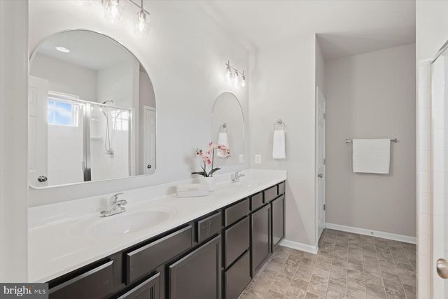 804 MILDENHALL CT, Purcellville, VA 20132