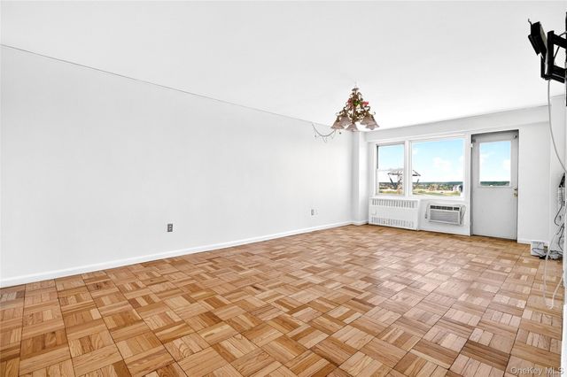 1841 Central Park Avenue 18A, Yonkers, NY 10710