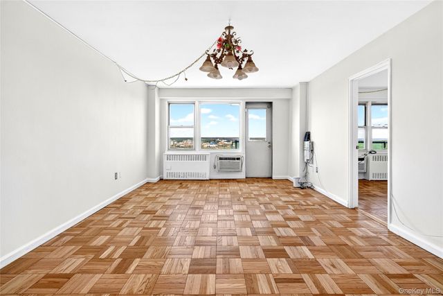 1841 Central Park Avenue 18A, Yonkers, NY 10710