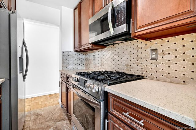 1841 Central Park Avenue 18A, Yonkers, NY 10710