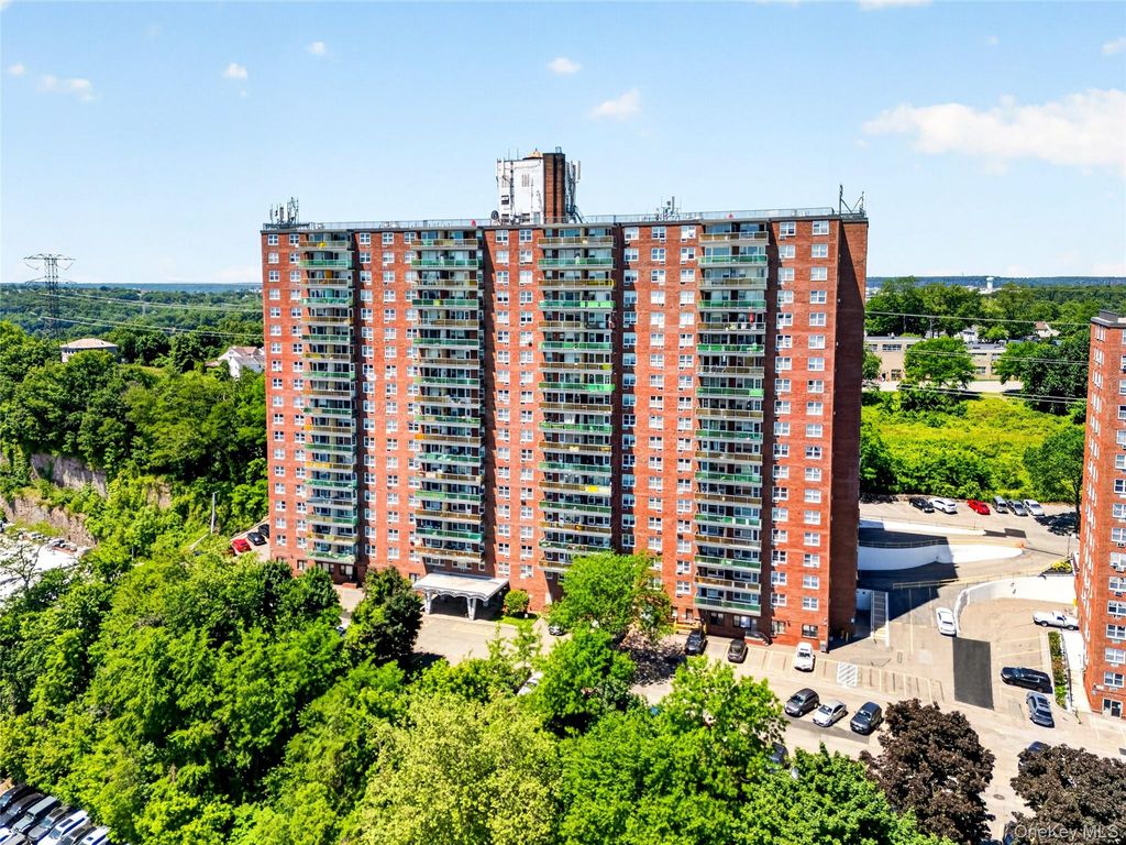 1841 Central Park Avenue 18A, Yonkers, NY 10710