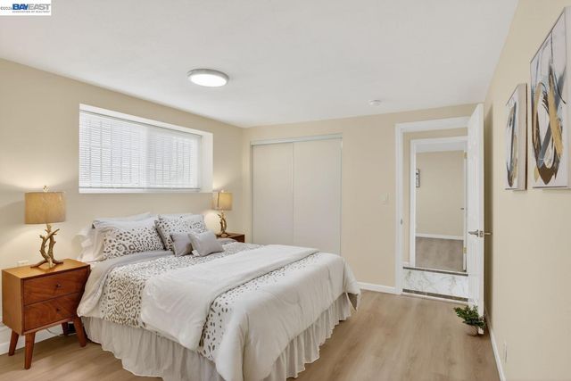 1328 E 25th St, Oakland, CA 94606