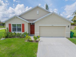 2901 SW Boxwood Circle, Port St Lucie, FL 34953