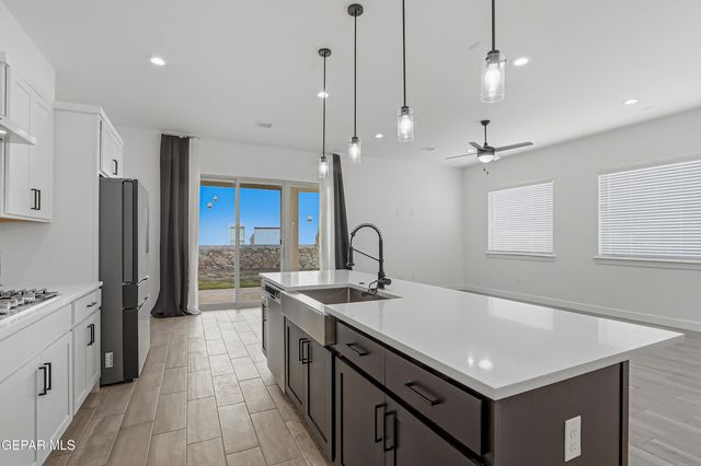 2076 SANTA ISABELLA Street, Sunland Park, NM 88063