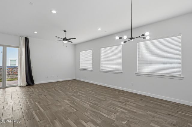 2076 SANTA ISABELLA Street, Sunland Park, NM 88063