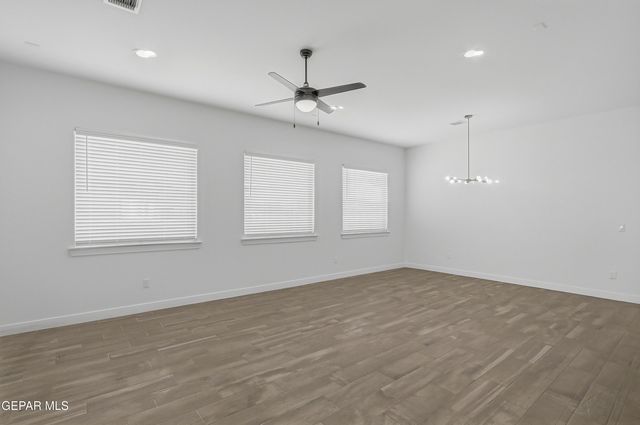 2076 SANTA ISABELLA Street, Sunland Park, NM 88063