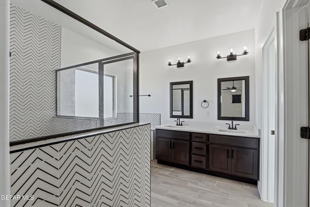 2076 SANTA ISABELLA Street, Sunland Park, NM 88063