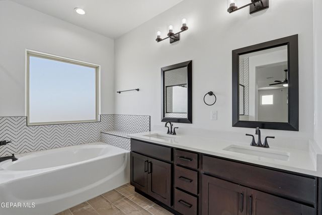 2076 SANTA ISABELLA Street, Sunland Park, NM 88063