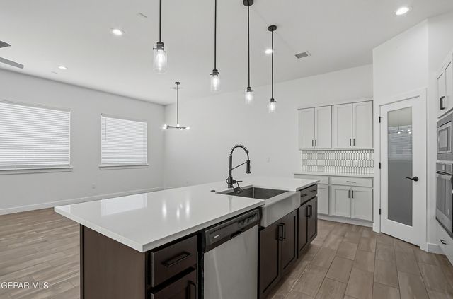 2076 SANTA ISABELLA Street, Sunland Park, NM 88063