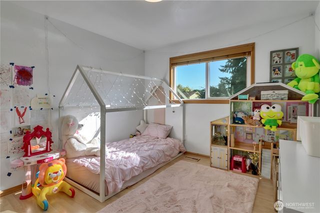 3302 Centennial Way NE, Tacoma, WA 98422