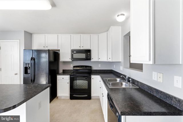 54 COUNCIL CT, Falling Waters, WV 25419