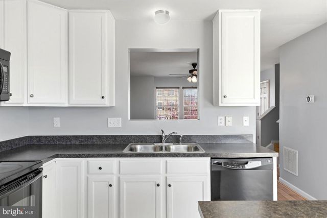 54 COUNCIL CT, Falling Waters, WV 25419