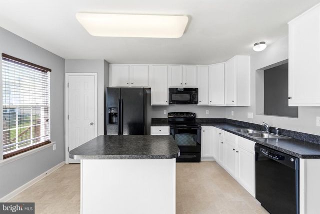 54 COUNCIL CT, Falling Waters, WV 25419