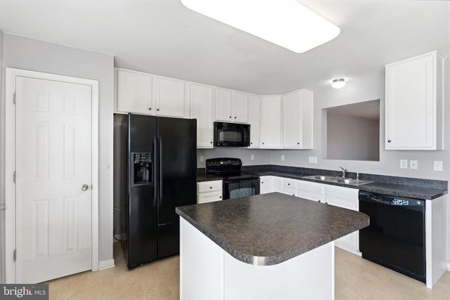 54 COUNCIL CT, Falling Waters, WV 25419