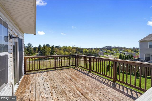 54 COUNCIL CT, Falling Waters, WV 25419