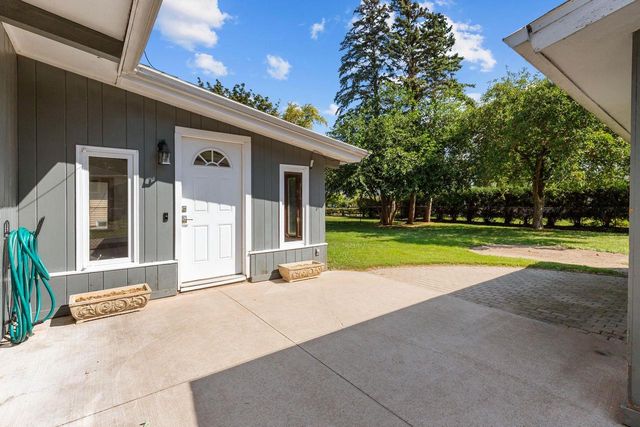 1602 DOEMEL STREET, Oshkosh, WI 54901