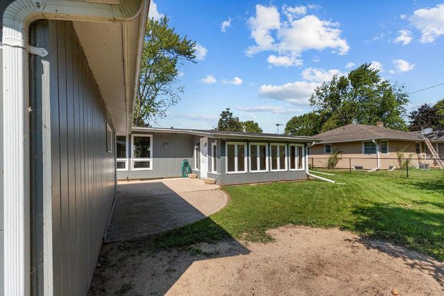 1602 DOEMEL STREET, Oshkosh, WI 54901
