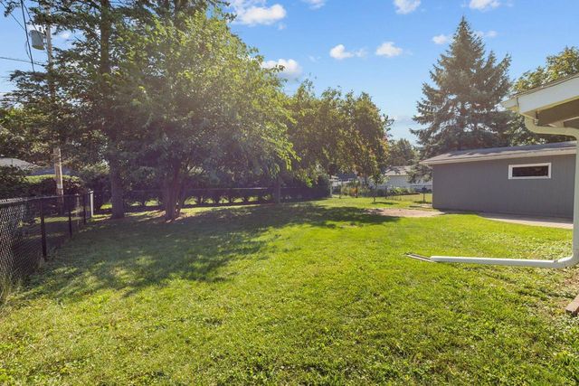 1602 DOEMEL STREET, Oshkosh, WI 54901