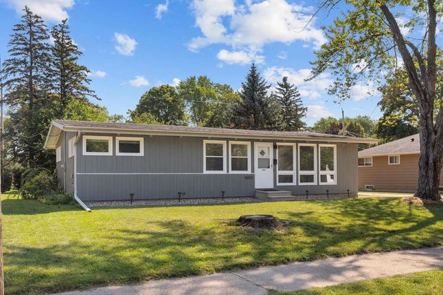 1602 DOEMEL STREET, Oshkosh, WI 54901