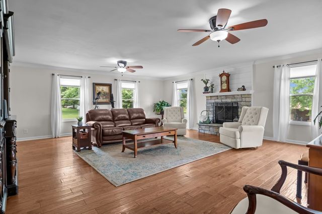 346 Spring Creek Ln, Lebanon, TN 37090