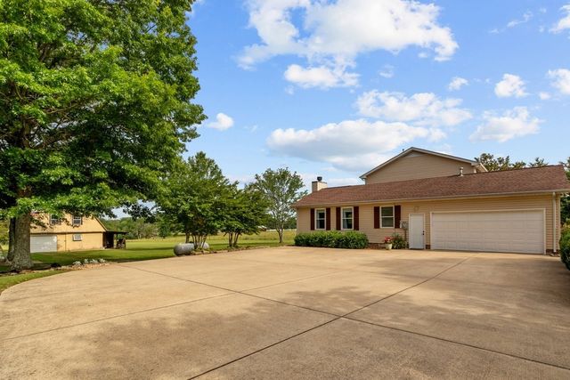 346 Spring Creek Ln, Lebanon, TN 37090