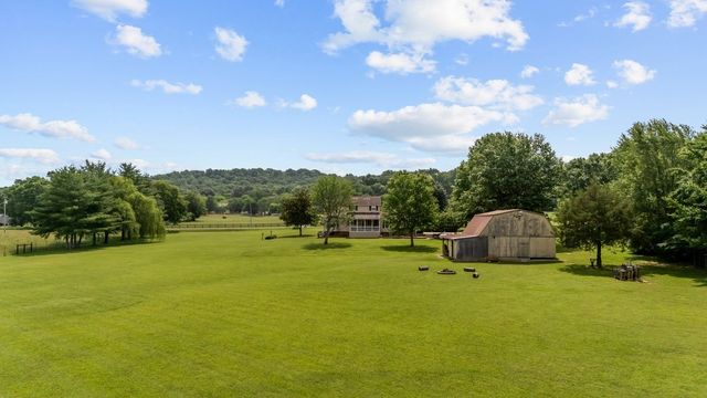 346 Spring Creek Ln, Lebanon, TN 37090