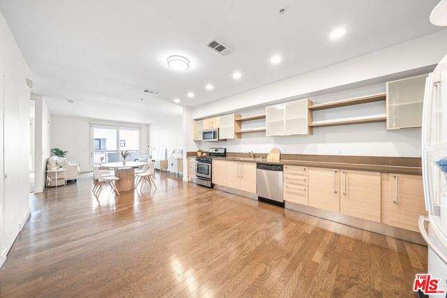 1234 Wilshire Boulevard 419, Los Angeles, CA 90017