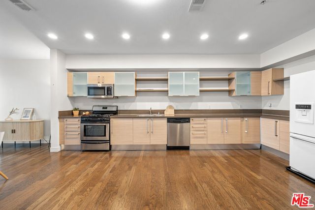 1234 Wilshire Boulevard 419, Los Angeles, CA 90017