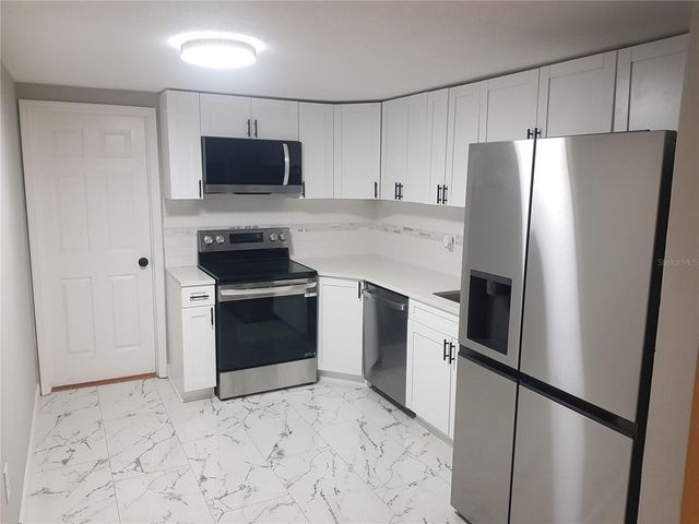 311 58TH AVENUE E, Bradenton, FL 34203