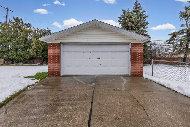 35674 Shook Lane, Clinton Township, MI 48035