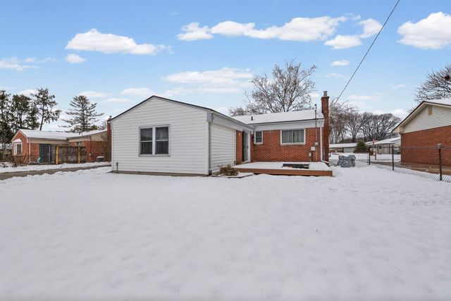 35674 Shook Lane, Clinton Township, MI 48035