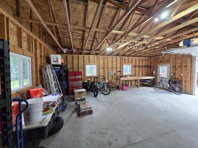 3775 S Sunny View DRIVE, New Berlin, WI 53151