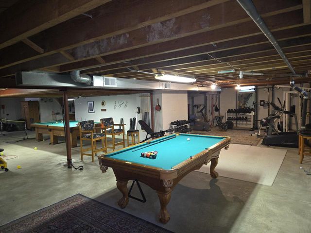 3775 S Sunny View DRIVE, New Berlin, WI 53151