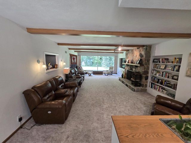 3775 S Sunny View DRIVE, New Berlin, WI 53151