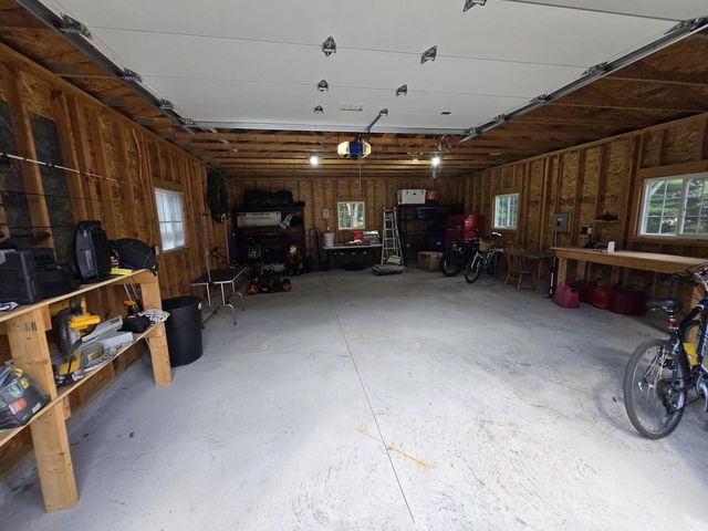 3775 S Sunny View DRIVE, New Berlin, WI 53151