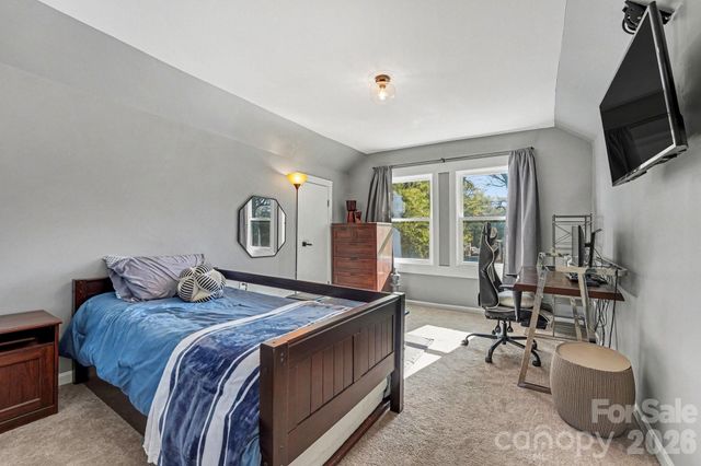 224 E Catawba Avenue, Mooresville, NC 28115