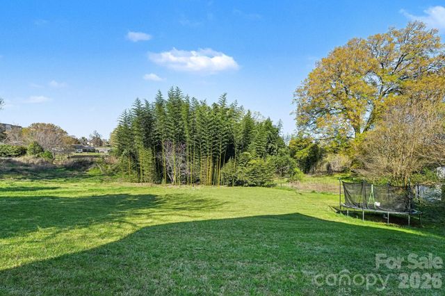 224 E Catawba Avenue, Mooresville, NC 28115