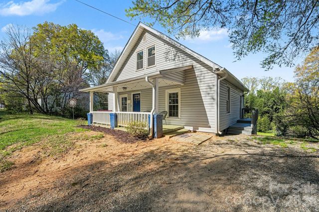 224 E Catawba Avenue, Mooresville, NC 28115