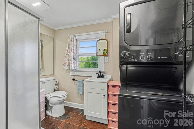 224 E Catawba Avenue, Mooresville, NC 28115